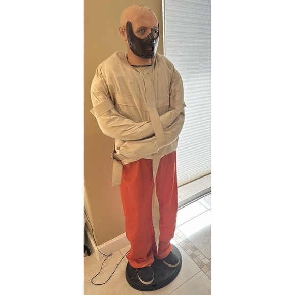 Dr. Hannibal Lecter Life Size Animatronic - Silence Lambs - Gemmy Industries - - Picture 1 of 6